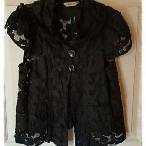 🍸HOST PICK🍸BLACK LACE OVERLAY CROP JACKET